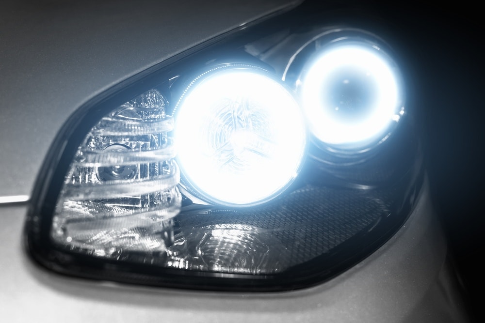 4 Different Types of Car Headlights (With Pictures)