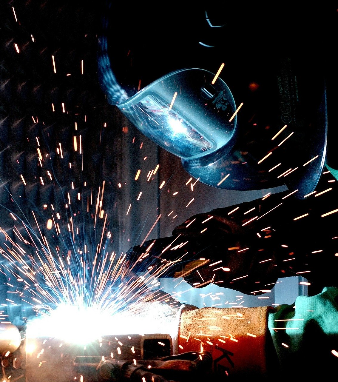 10 Best Welding Helmets of 2022 – Auto Darkening & TIG/MIG