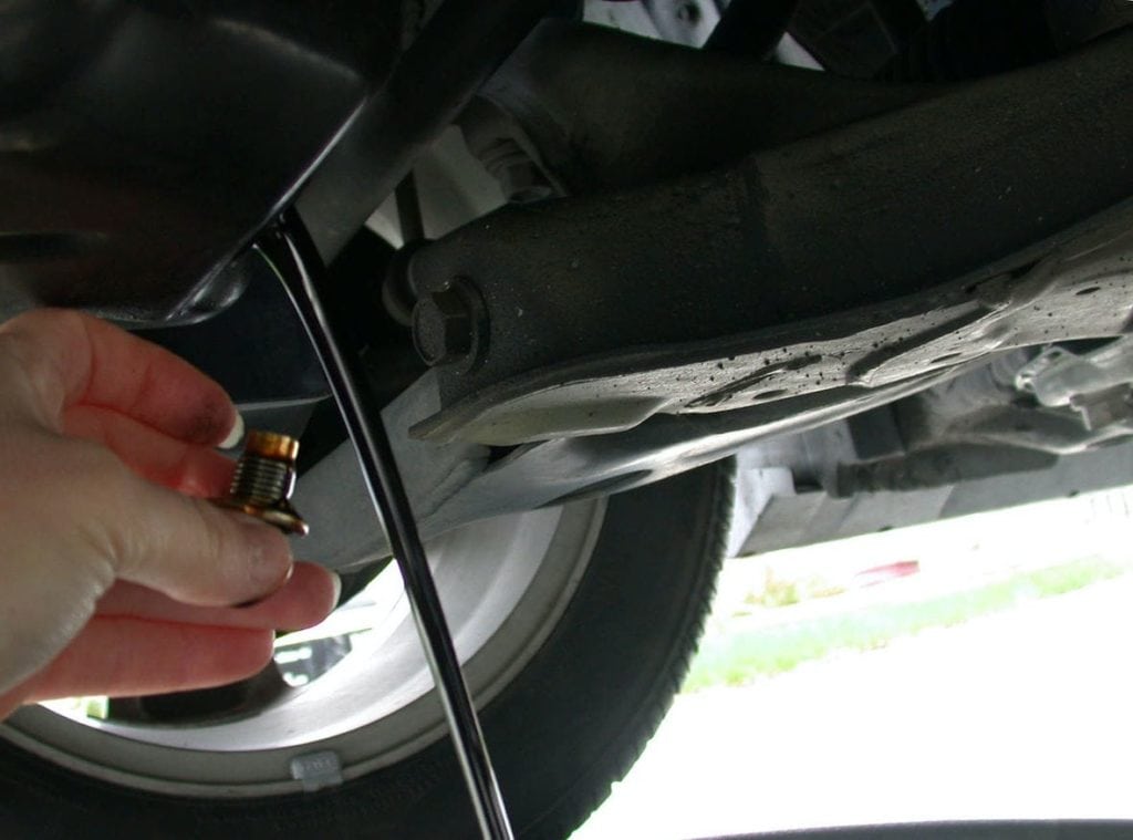6 Chainsaw Bar & Chain Oil Alternatives That May Save You Money