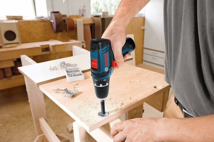 Bosch vs Milwaukee: Which Power Tool Brand is Better in 2022?