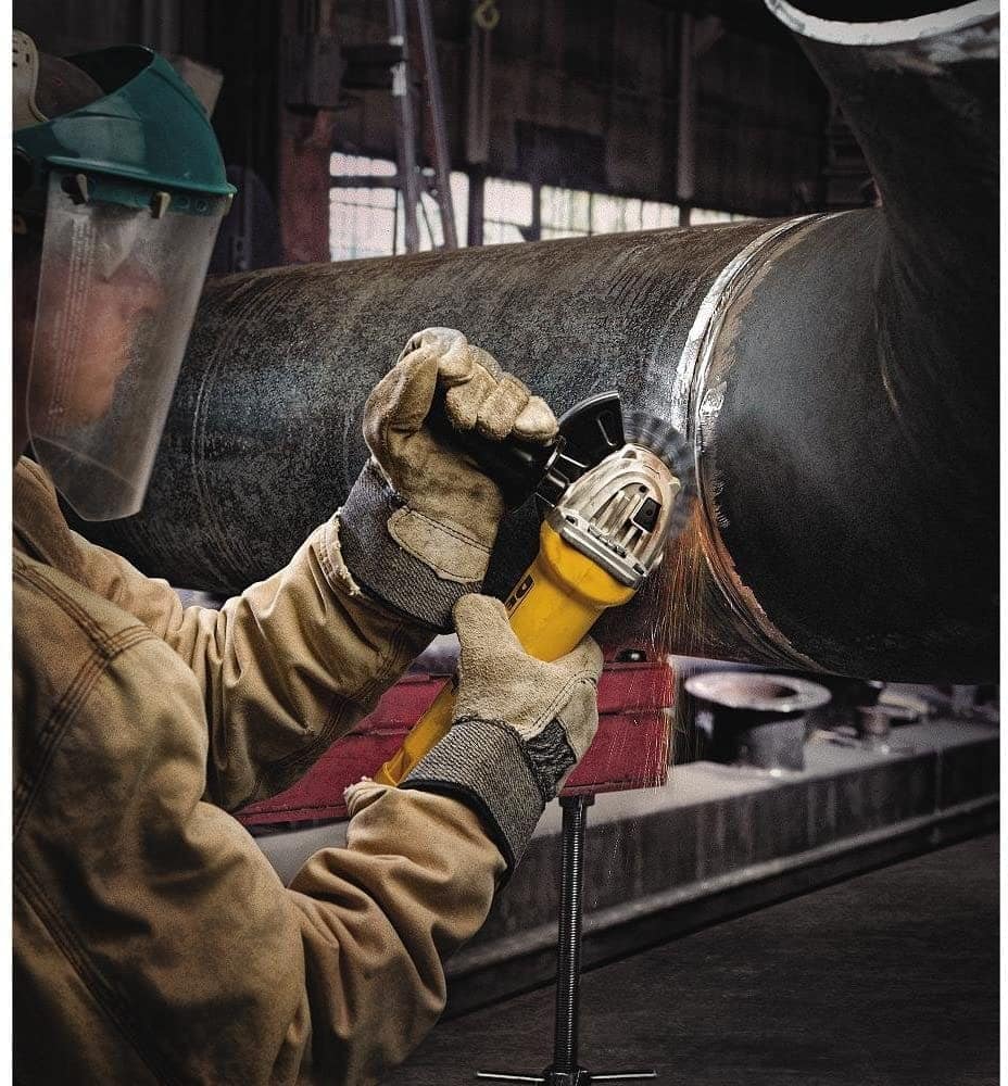 Craftsman vs DeWalt: Which Power Tool Brand is Better in 2022?