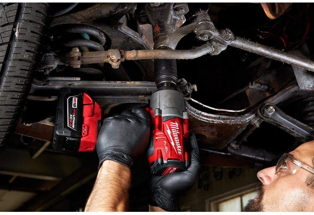 Hilti vs Milwaukee: Which Power Tools Brand is Better in 2022?
