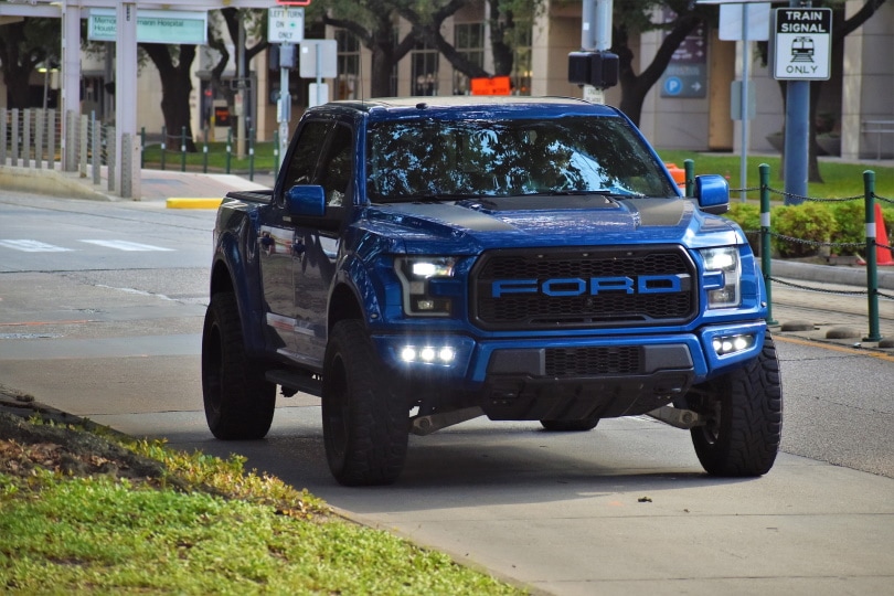 10 United States Car Sales Statistics – 2022 Update