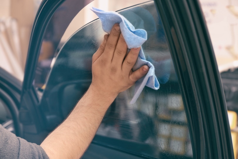 Quarter Glass Replacement – How to Do It in 10 steps