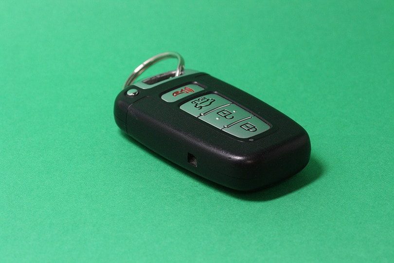 7 Different Types of Car Keys (with Pictures)