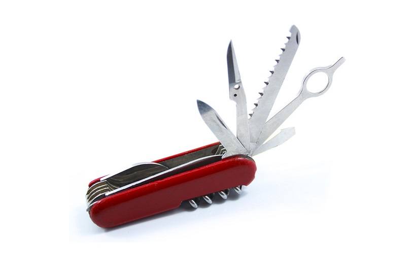 30 Automotive Tools Every Mechanic Should Own