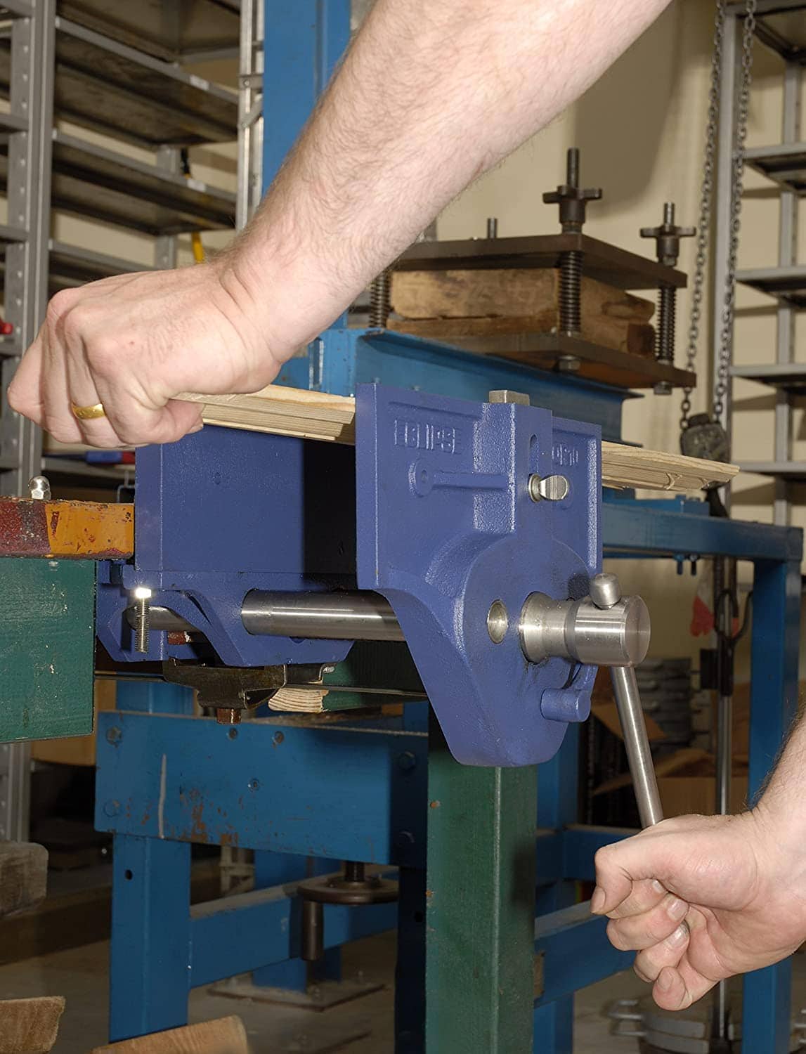 10 Best Woodworking Vises of 2022 – Top Picks & Reviews