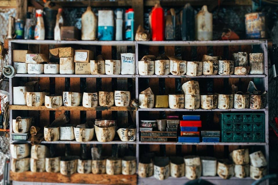 10 Effective Tips for Keeping your Workshop Organized (with Pictures)