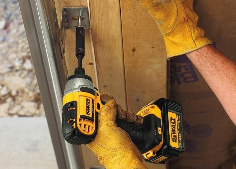 Kobalt vs DeWalt: Which Power Tool Brand is Better in 2022?