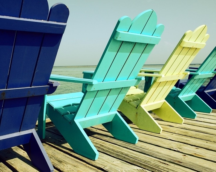 14 DIY Pallet Adirondack Chair Plans You Can Build Today (with Pictures)