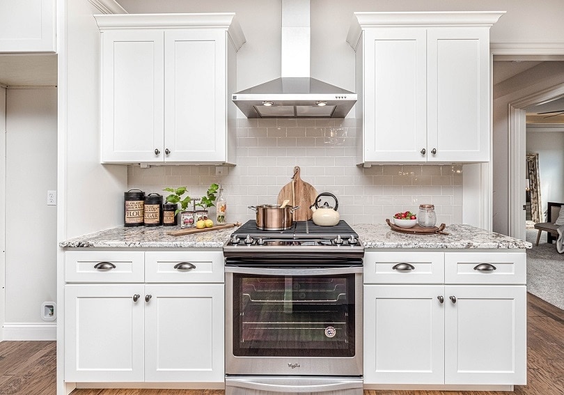 Cost to Install Kitchen Cabinets 2022 (Average Price Guide)