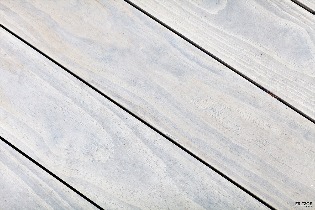 15 Types of Wood Siding (With Pictures)