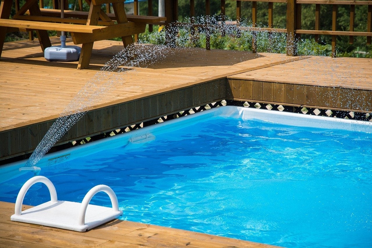 8 Simple Ways to Keep Frogs Out of Your Pool