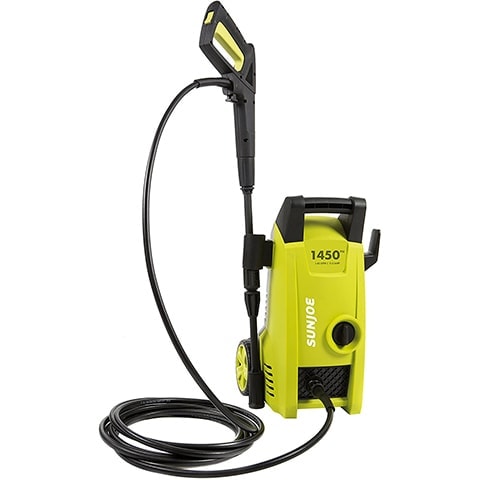 9 Best Budget Pressure Washers under $200 – Reviews & Top Picks 2022
