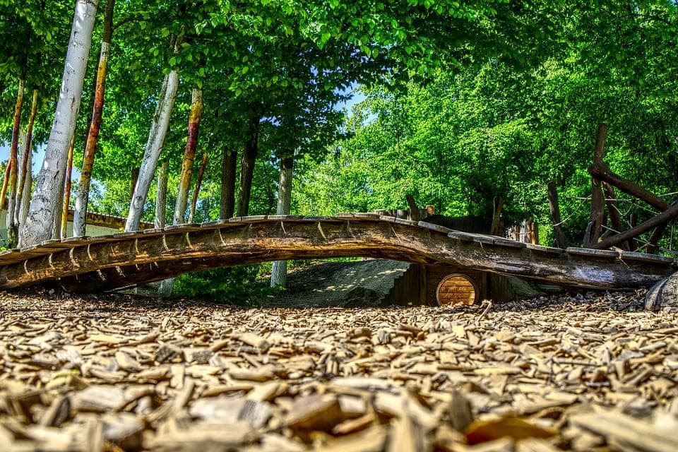 15 Smart Uses for Wood Chips – Recycling and Reusing Ideas
