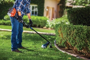 Straight vs Curved Shaft Weed Eaters: Which One To Choose?
