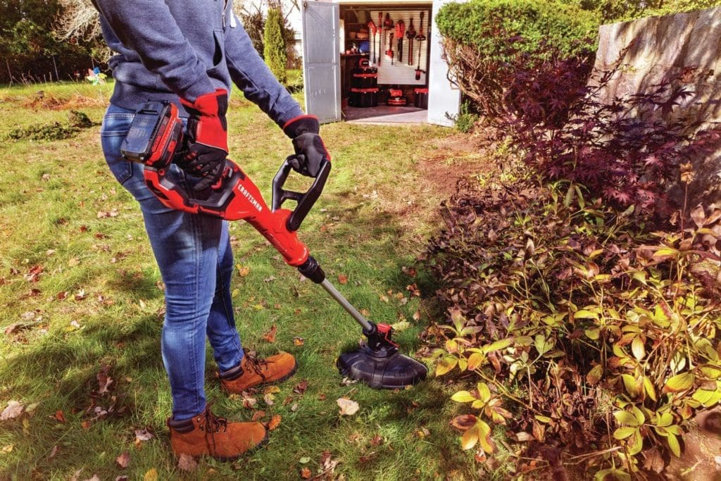 Straight vs Curved Shaft Weed Eaters: Which One To Choose?