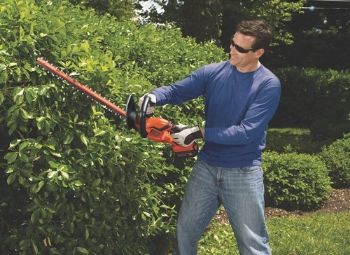 9 Best Cordless Hedge Trimmers of 2022 &#8211 Reviews &#038 Top Picks
