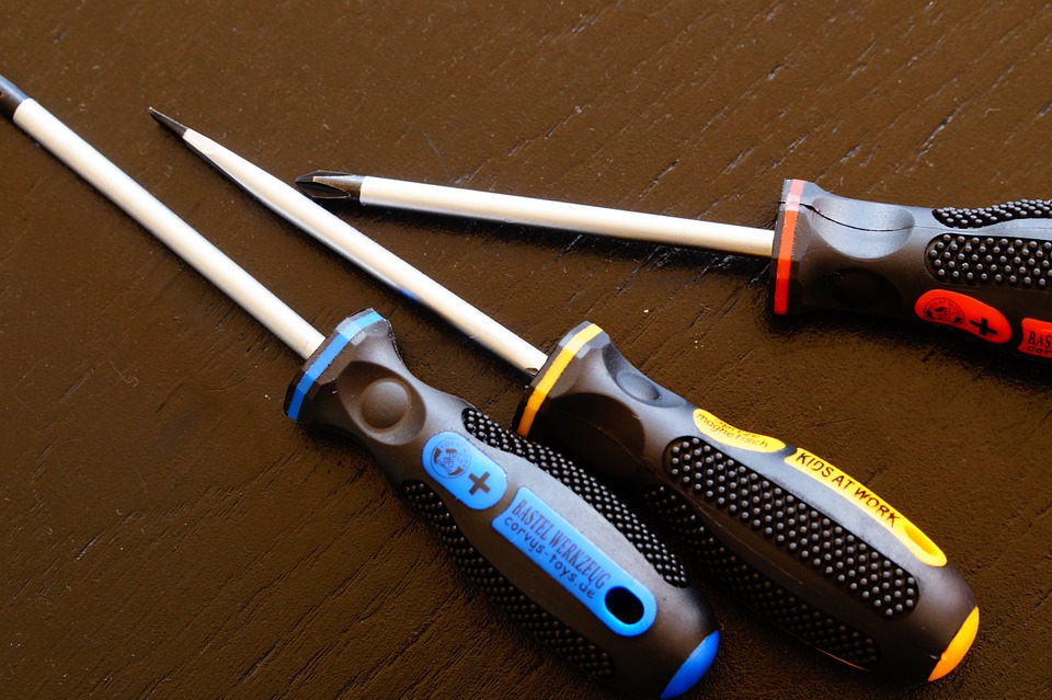 40 Must-Have Tools for the Aspiring Handyman