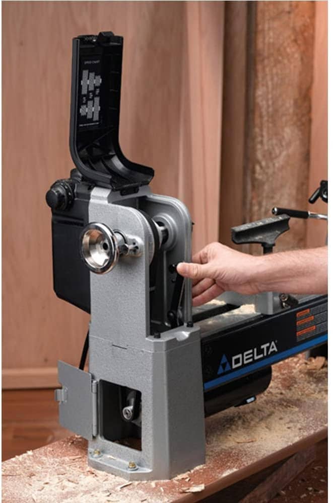 10 Best Wood Lathes For Turning Bowls 2022 – Top Picks & Reviews