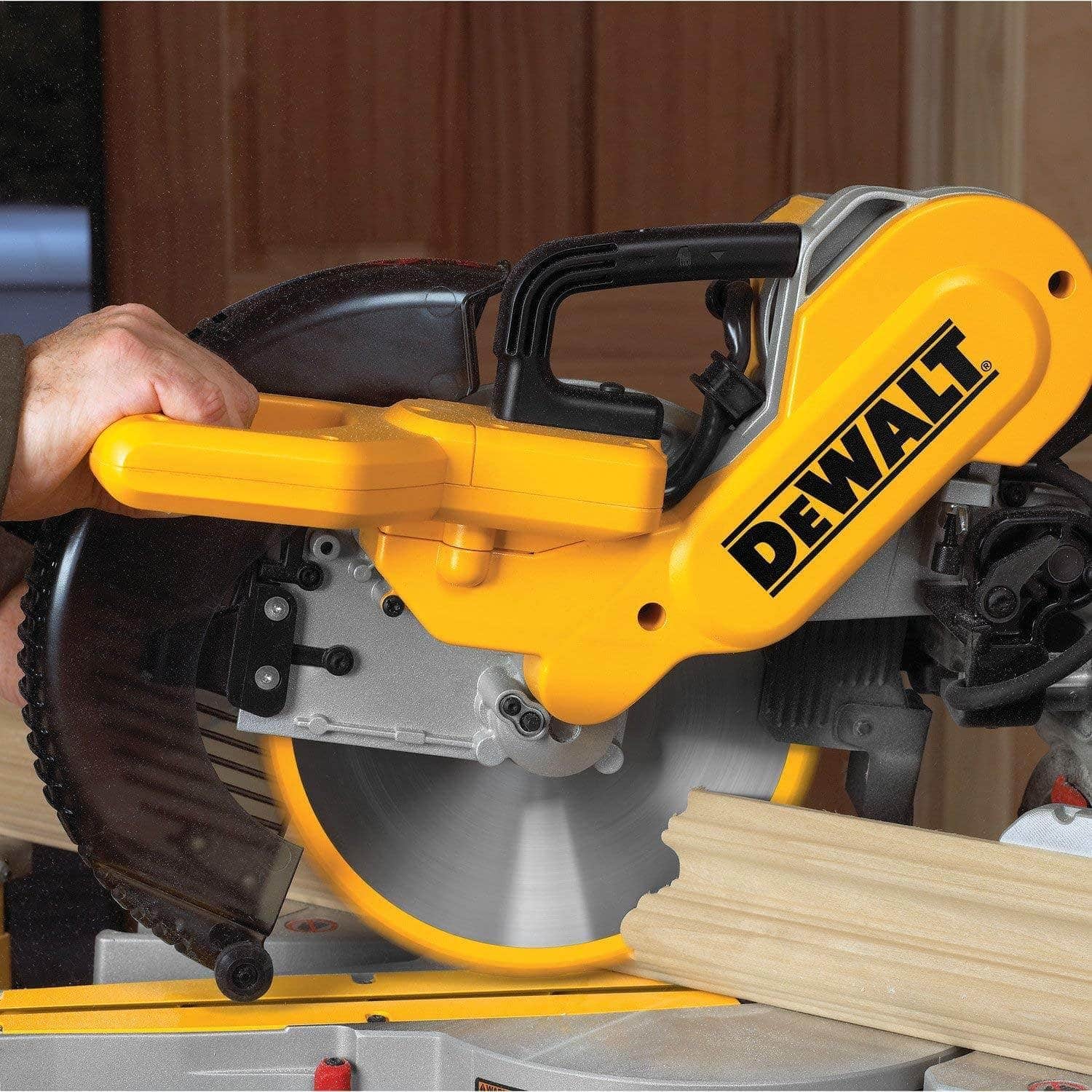 DeWalt DW717 Miter Saw Review