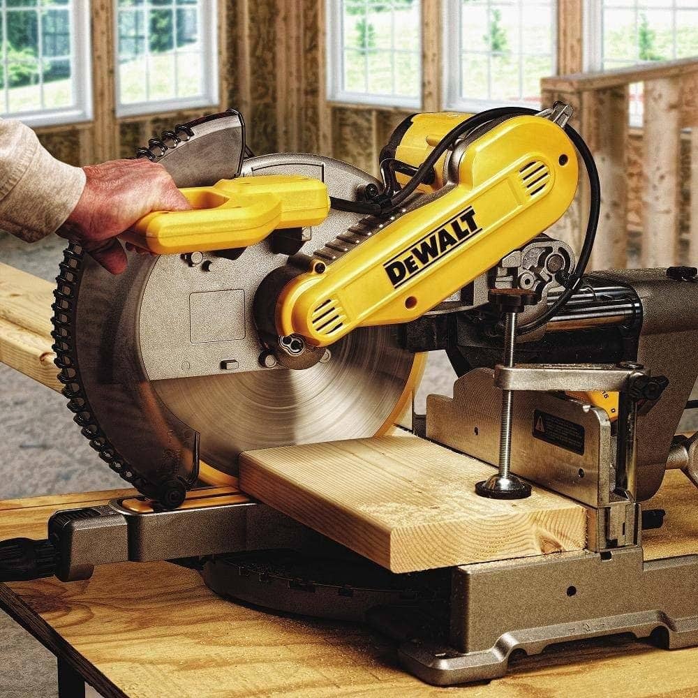 DeWalt DWS709 Miter Saw Review 2022: Pros & Cons