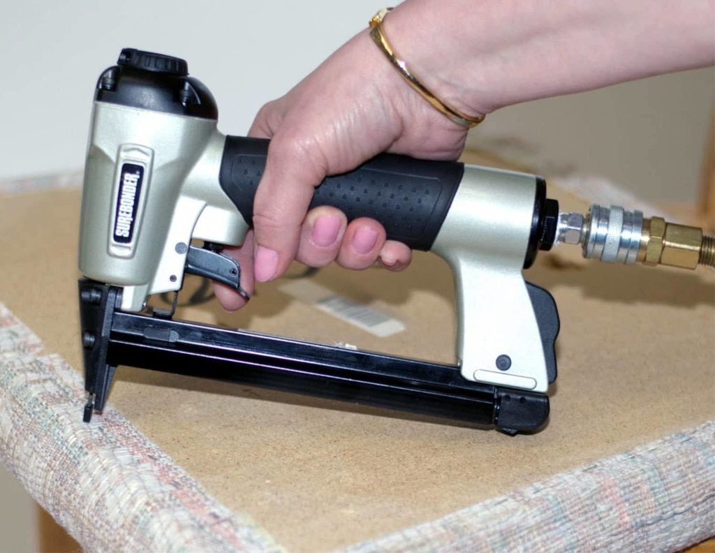 7 Best Staple Guns for Upholstery 2022 – Reviews & Top Picks