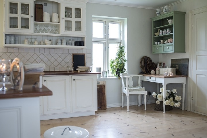 12 DIY Corner Shelf Plans You Can Make Today