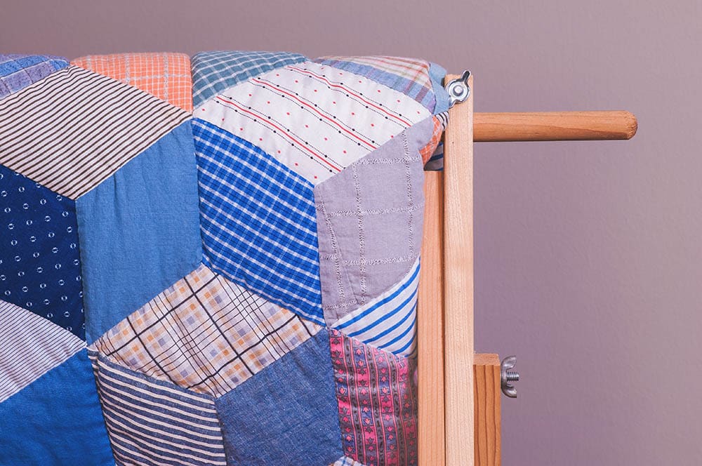 17 Free DIY Quilt Rack Plans You Can Make Today