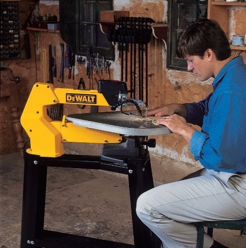 Scroll Saw vs Band Saw: Which is Best for Your Needs?