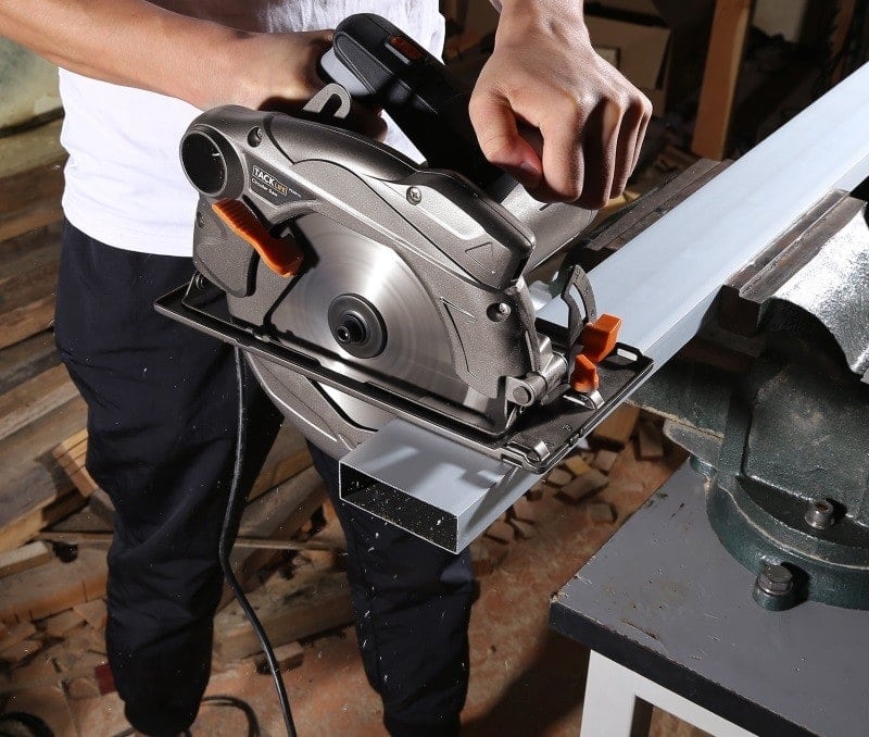 Miter Saw vs Circular Saw: Which is Best for Your Needs?