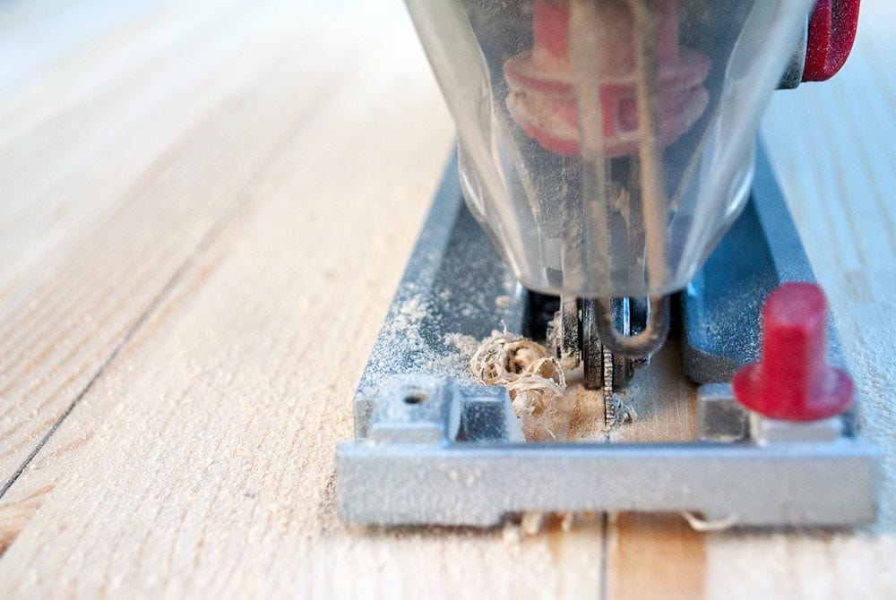 Scroll Saw vs Jigsaw: Which is Best for Your Needs?