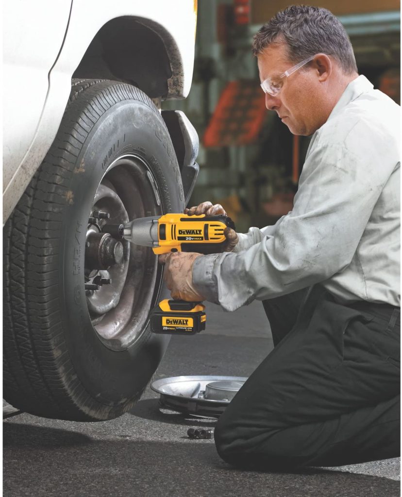 DeWalt vs Milwaukee: Which Power Tool Brand is Better in 2022?
