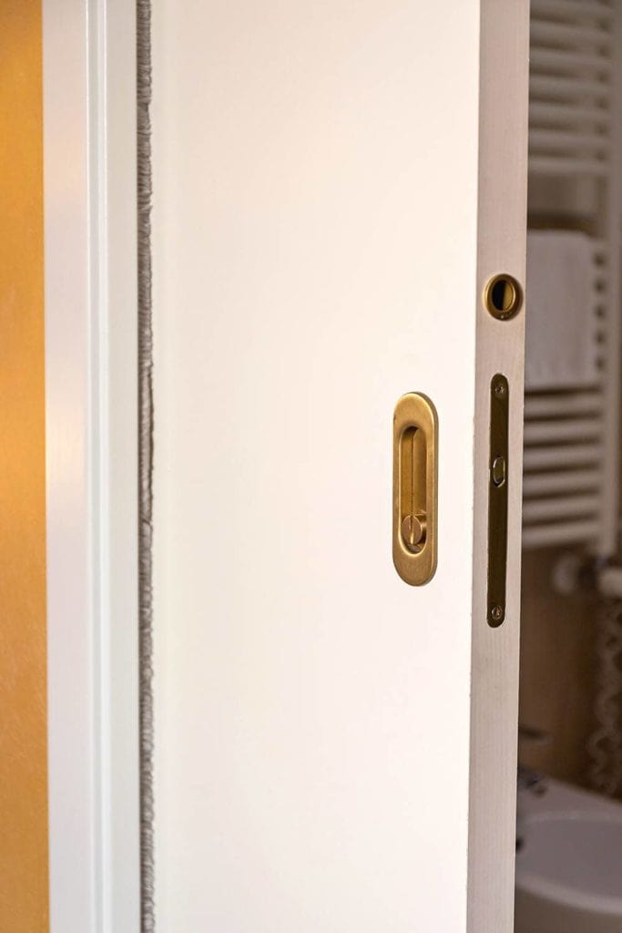 How to Fix a Pocket Door (14 Simple Steps)