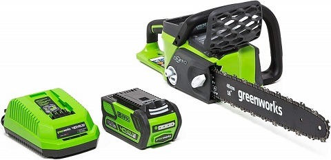 6 Best Small & Lightweight Chainsaws – Top Picks & Reviews 2022
