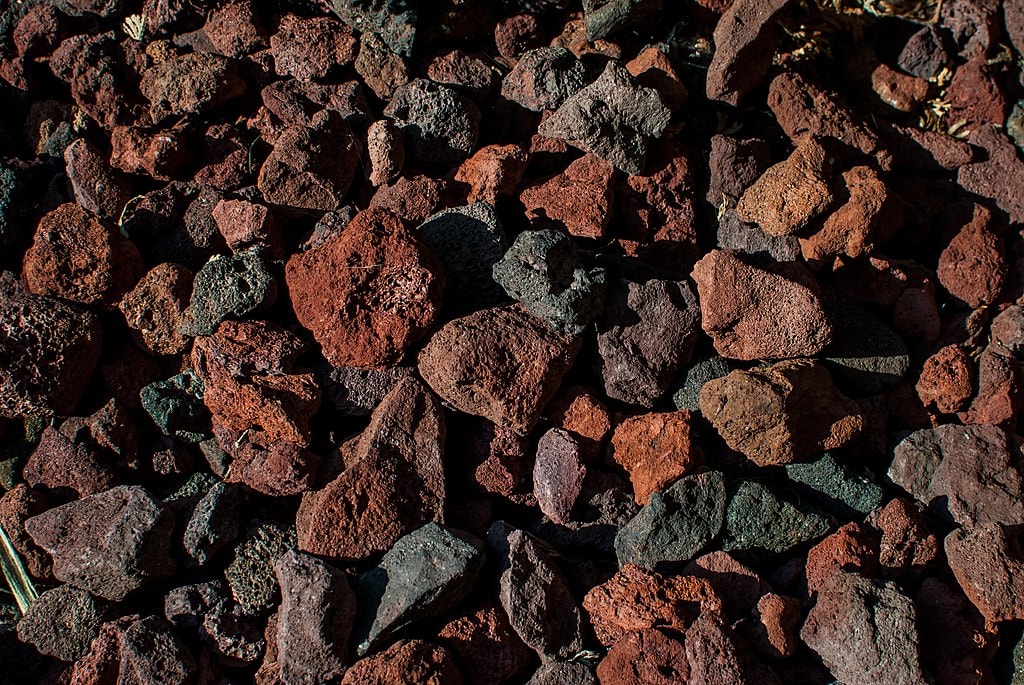 5 Best Gravel Types for Patios (Pros & Cons)