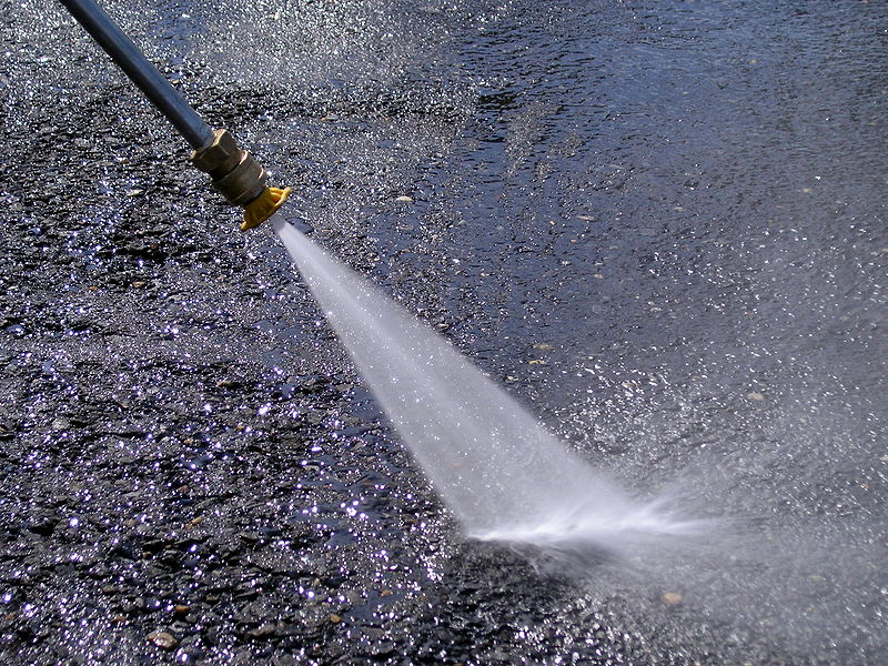 10 Pressure Washer Safety Tips for Beginners in 2022