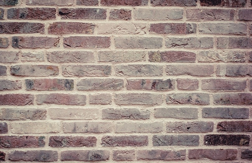 How to Whitewash Brick (5 Quick & Easy Steps)