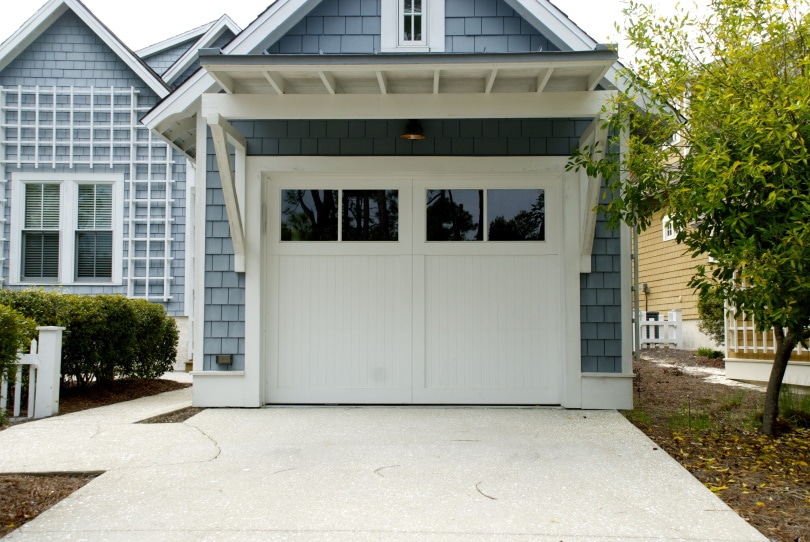 9 Garage Door Trends in 2022 &#8211; Design Ideas for a Modern Home
