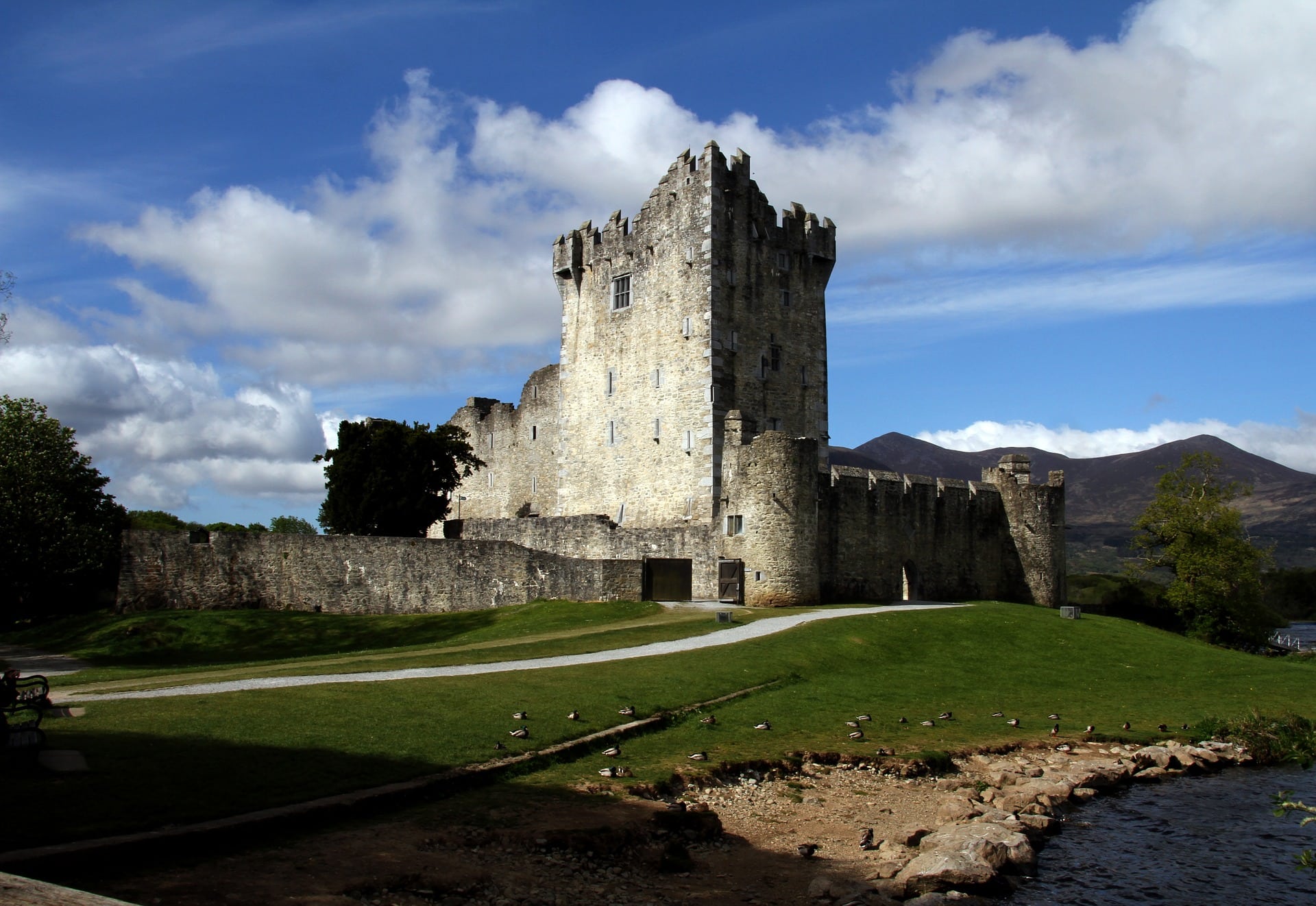 21 Safest Places to Live in Ireland (2022 Update)
