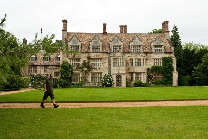 25 Types of Houses (with Pictures)