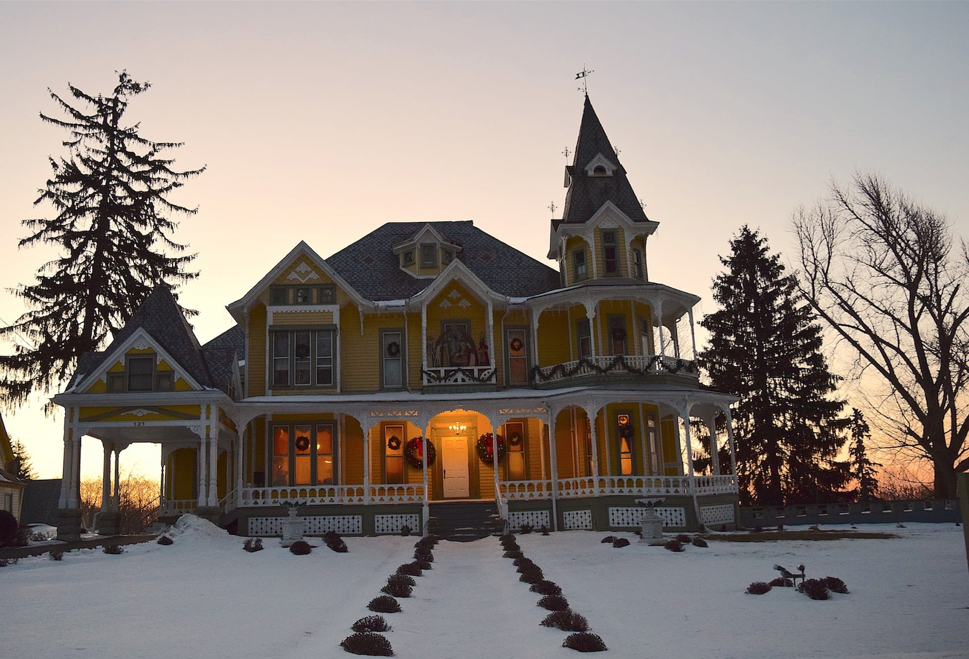 25 Types of Houses (with Pictures)