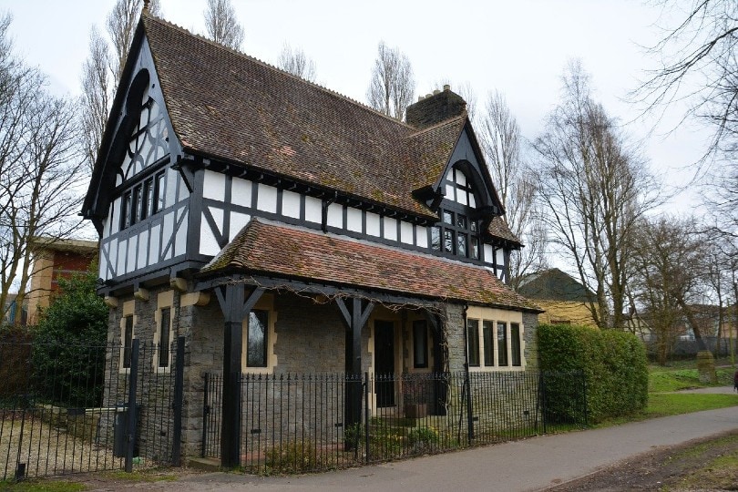25 Types of Houses (with Pictures)