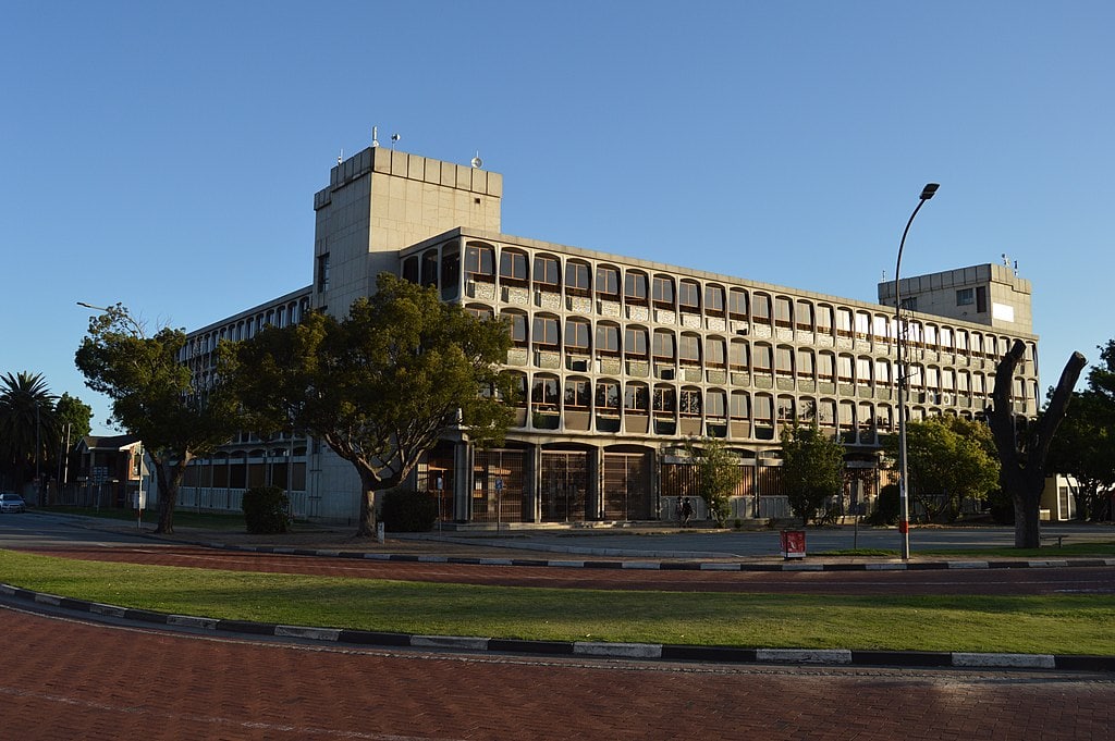 15 Safest Cities in South Africa (2022 Update)