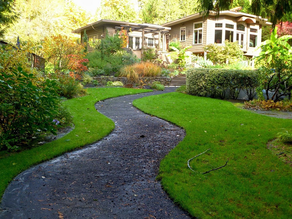 15 Landscape Ideas Where Grass Won’t Grow (With Pictures)
