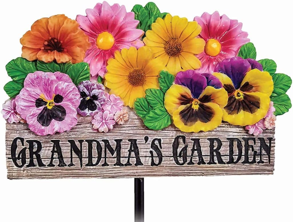 25 Great Gardening Gifts for Grandma