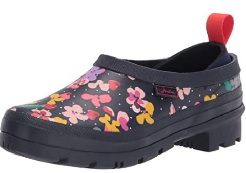 30 Great Gardening Gifts for Her in 2022