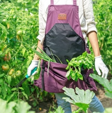 30 Great Gardening Gifts for Her in 2022