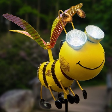 30 Great Gardening Gifts for Her in 2022