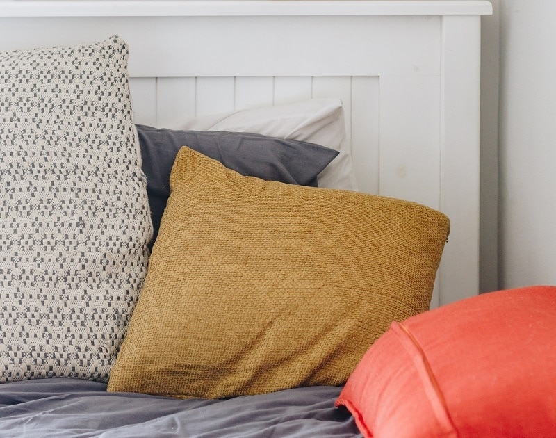 41 Brilliant Uses for Old Pillows in Your Home &#038; Garden